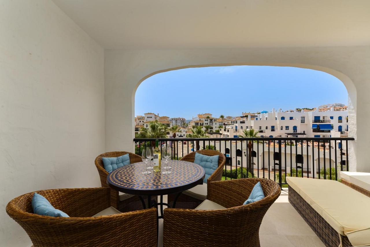 Duquesa Port Retreat Apartment มานิลบา ภายนอก รูปภาพ