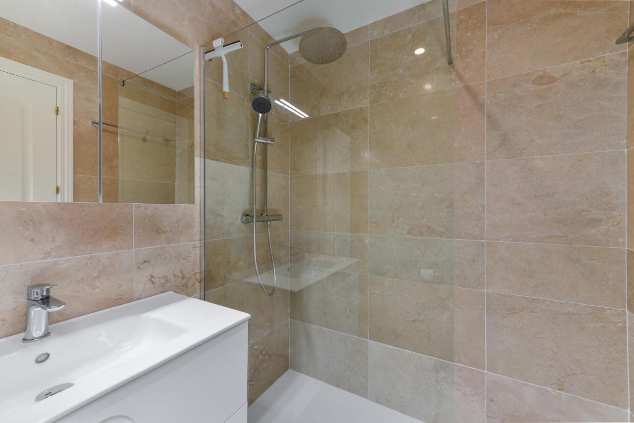 Duquesa Port Retreat Apartment มานิลบา ภายนอก รูปภาพ