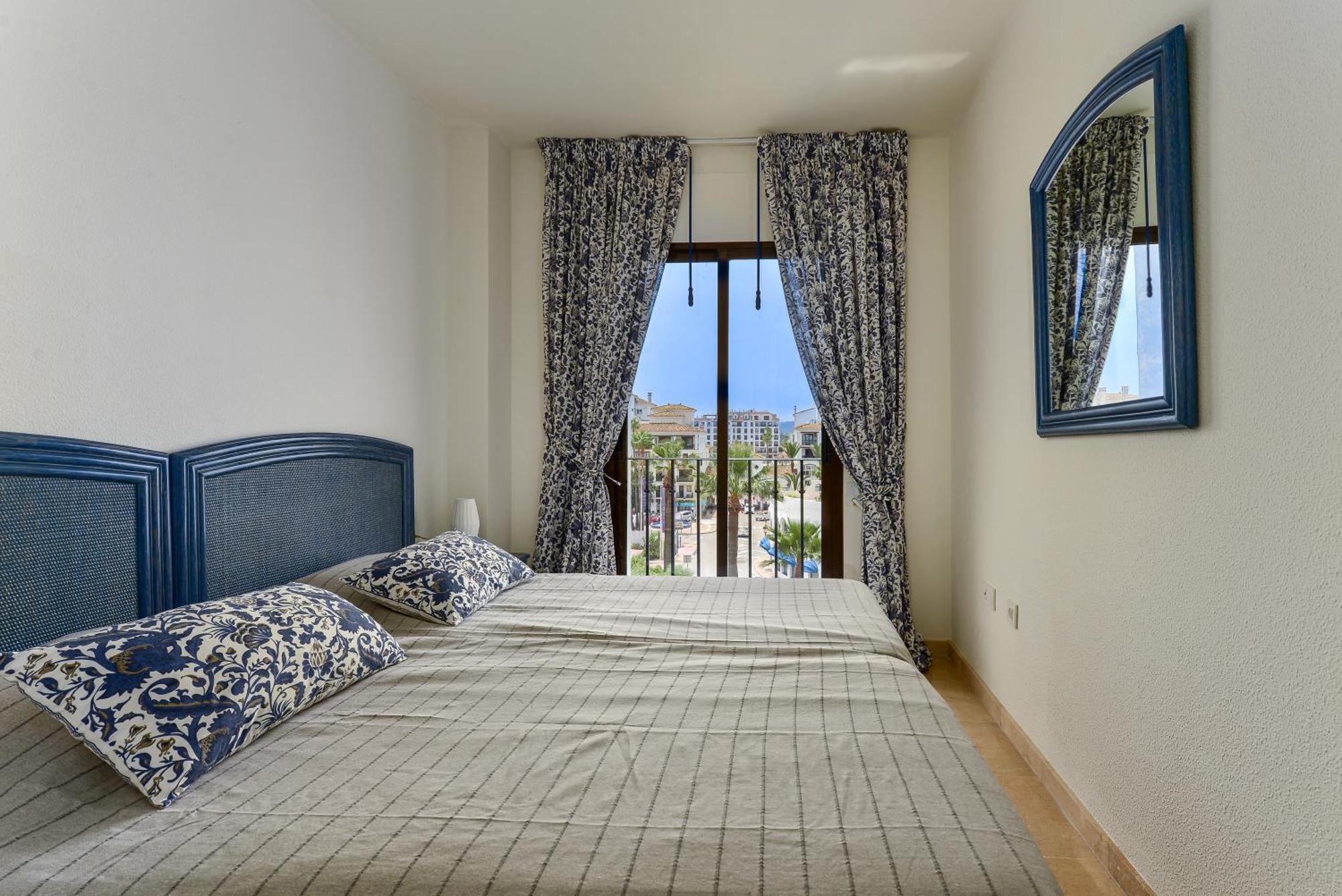 Duquesa Port Retreat Apartment มานิลบา ภายนอก รูปภาพ